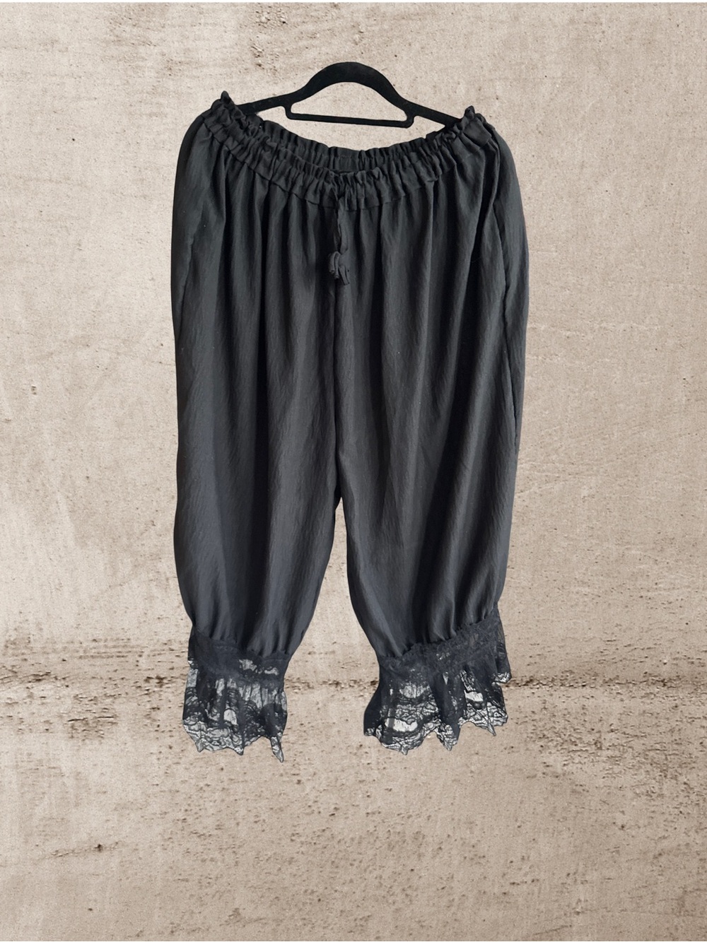 Bloomer Pants with lace detail